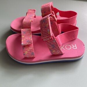 🌸Pink Roxy Girls Sandals Size 9